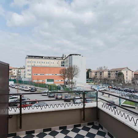 Pavia Tower - By Host4U Apartment Bagian luar foto