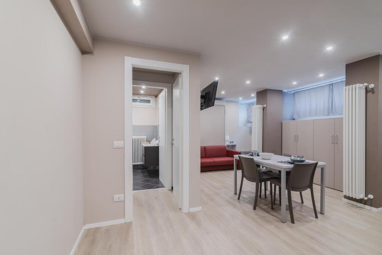 Pavia Tower - By Host4U Apartment Bagian luar foto