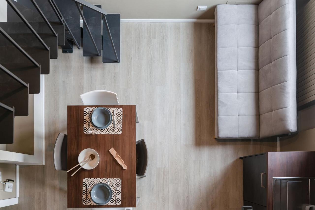 Pavia Tower - By Host4U Apartment Bagian luar foto